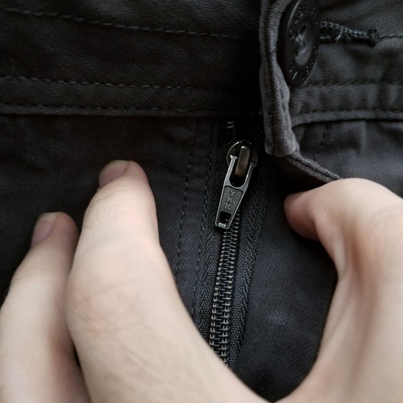 Cabela's Men's 40 Dark Gray Cargo Shorts 70% Cotton 30% Nylon 39.75" 5" 12" - Picture 6 of 12